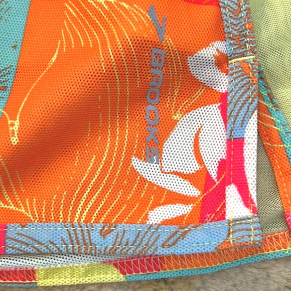 🏃‍♀️Brooks,What A Design!Athletic & Running Skort,Banding Around Thighs, EUC, L - Picture 2 of 9